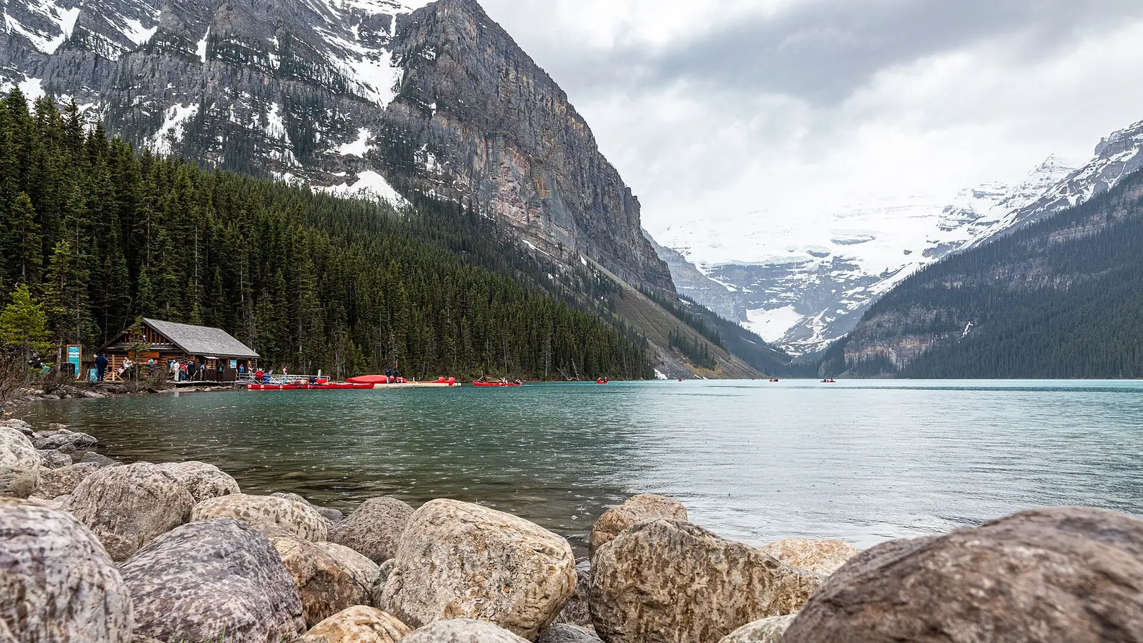 Turquoise mountain lake in Banff National Park