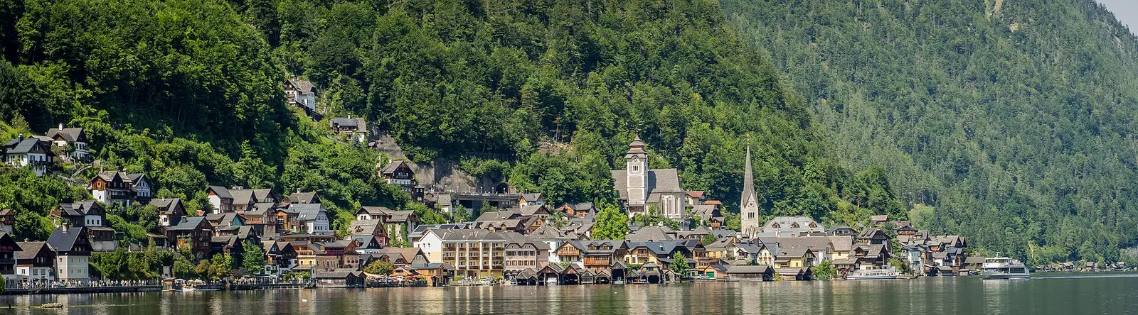 Hallstatt village on the lake below the mountains